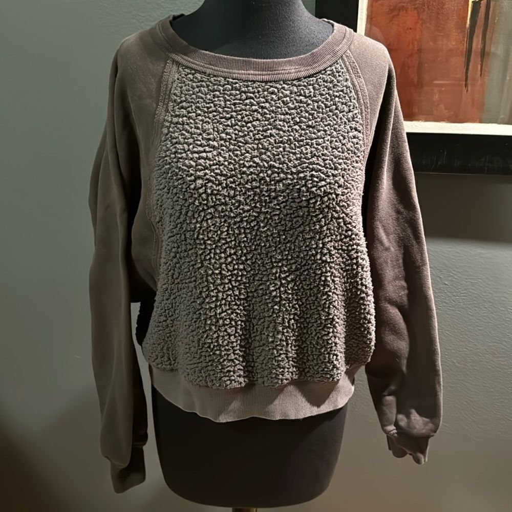 Dark gray fleece front/back dolman sleeve crewneck sweatshirt. Small.